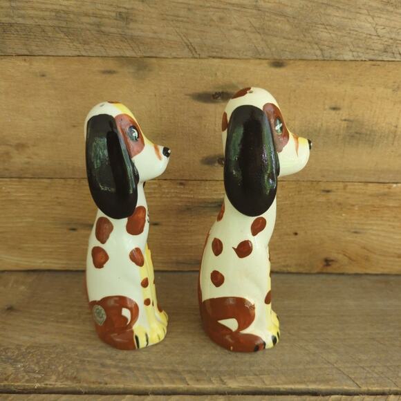 Vtg Anthropomorphic Kitschy Tall Hound Dog Salt & Pepper Shakers by Commodore - Picture 3 of 10